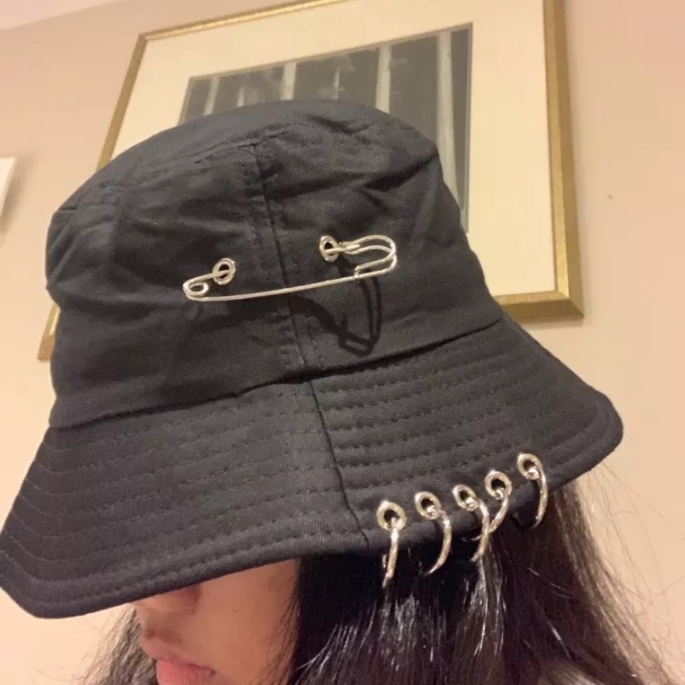 K-pop black bucket hat safety pin hat - Picture 5 of 5